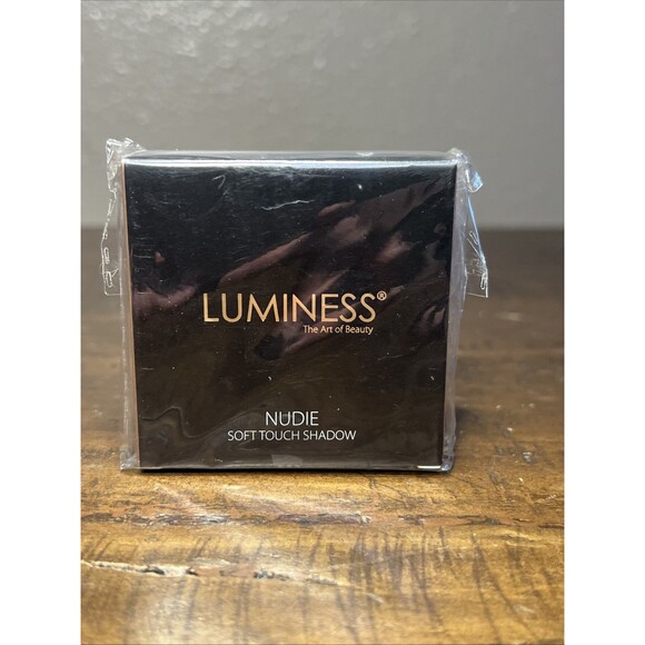 Luminess Airbrush Makeup System PC100RG New in Box Factory Sealed w/Makeup - Picture 12 of 13